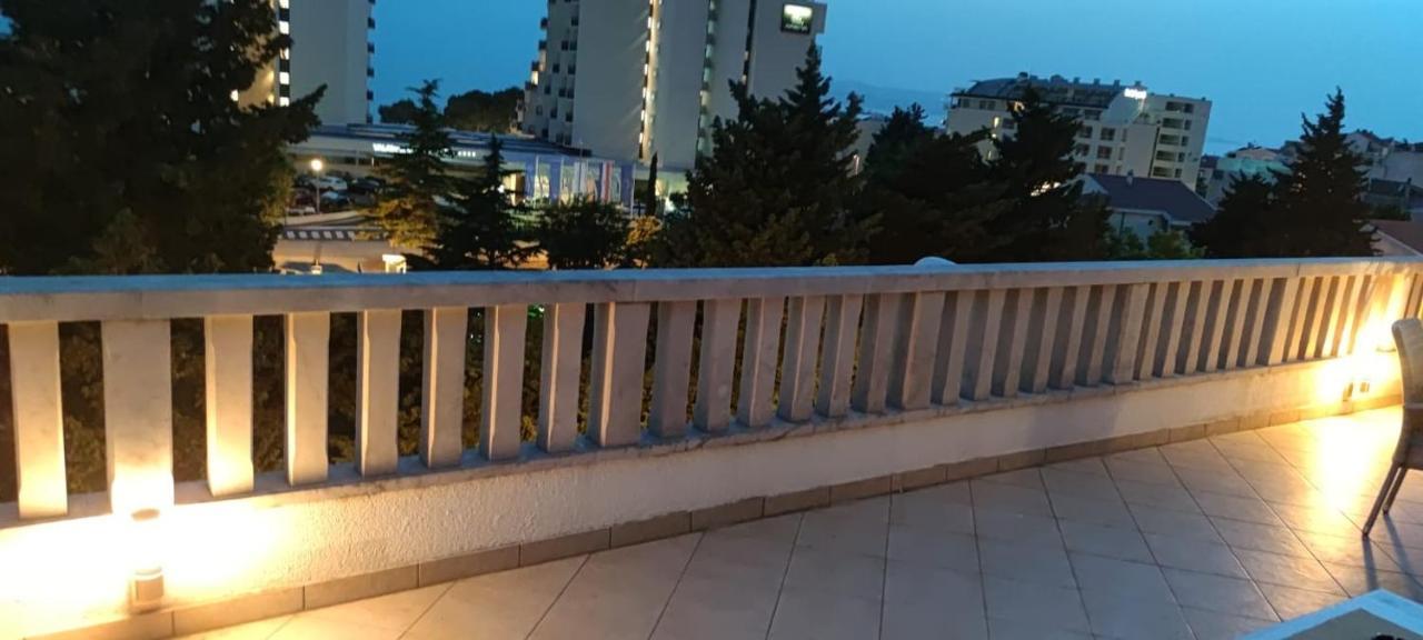 Happy Basset Terrace Apartment *