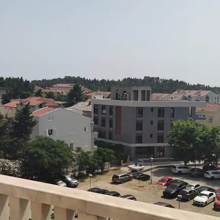 Happy Basset Terrace Apartment Makarska Exterior photo
